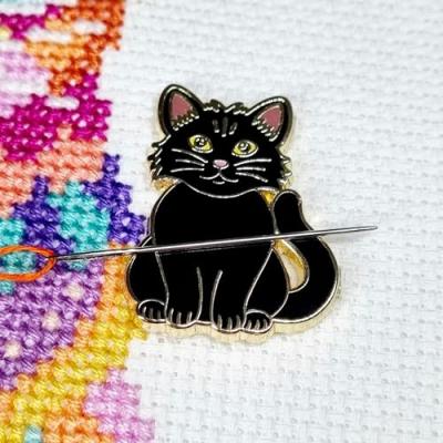 Meloca Designs Cat Needle Minder